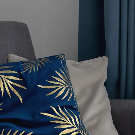 2-bedroom With Balcony & Parking In Cracow By Renters Lägenhet Kraków