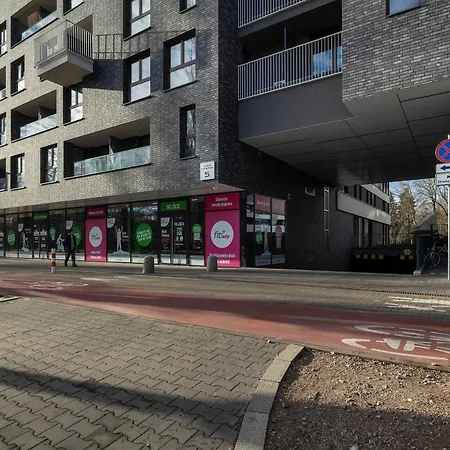 Διαμέρισμα 2-bedroom With Balcony & Parking In Cracow By Renters